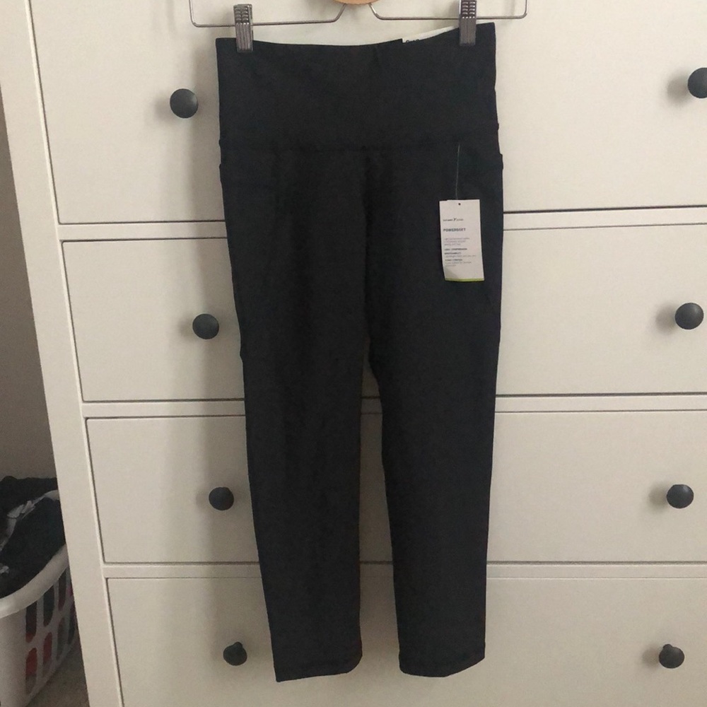 NWT old navy high rise go dry crop pants